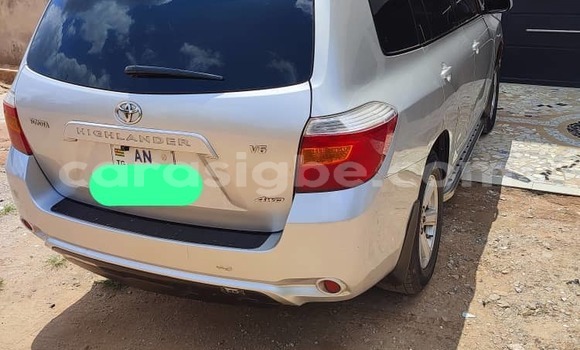 Buy Used Toyota Highlander Silver Car in Lome in Maritime Buy Used Toyota Highlander Silver Car in Lome in Maritime