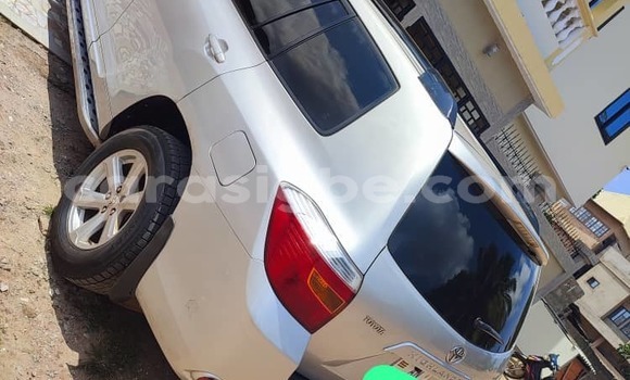 Buy Used Toyota Highlander Silver Car in Lome in Maritime Buy Used Toyota Highlander Silver Car in Lome in Maritime