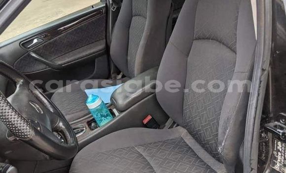 Acheter Occasion Voiture Mercedes‒Benz C–Class Noir à Lomé, Togo Acheter Occasion Voiture Mercedes‒Benz C–Class Noir à Lomé, Togo