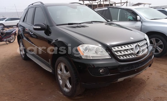 Acheter Occasion Voiture Mercedes‒Benz ML–Class Noir à Lomé, Togo Acheter Occasion Voiture Mercedes‒Benz ML–Class Noir à Lomé, Togo