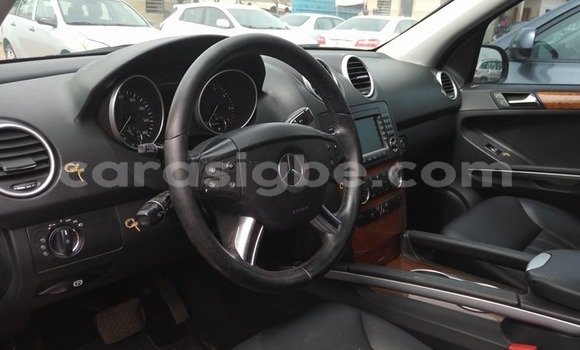 Acheter Occasion Voiture Mercedes‒Benz ML–Class Noir à Lomé, Togo Acheter Occasion Voiture Mercedes‒Benz ML–Class Noir à Lomé, Togo