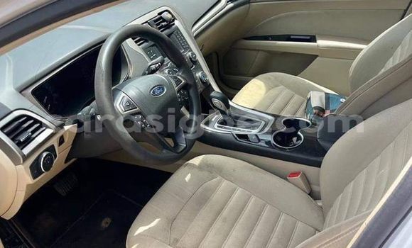 Acheter Occasion Voiture Ford Fusion Blanc à Lomé, Togo Acheter Occasion Voiture Ford Fusion Blanc à Lomé, Togo