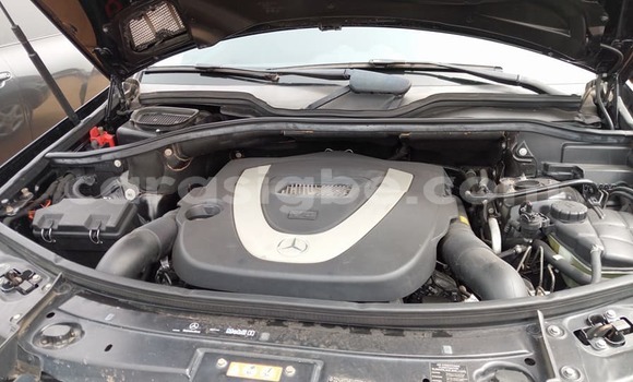 Acheter Occasion Voiture Mercedes‒Benz ML–Class Noir à Lomé, Togo Acheter Occasion Voiture Mercedes‒Benz ML–Class Noir à Lomé, Togo