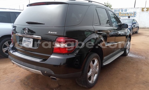 Acheter Occasion Voiture Mercedes‒Benz ML–Class Noir à Lomé, Togo Acheter Occasion Voiture Mercedes‒Benz ML–Class Noir à Lomé, Togo