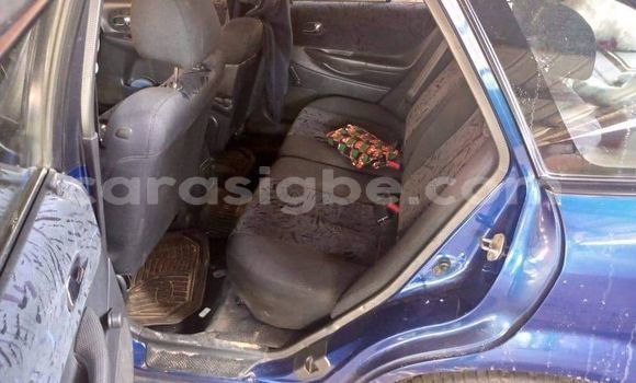 Acheter Occasion Voiture Mazda 323 Bleu à Lomé, Togo Acheter Occasion Voiture Mazda 323 Bleu à Lomé, Togo