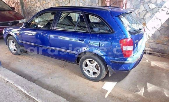 Acheter Occasion Voiture Mazda 323 Bleu à Lomé, Togo Acheter Occasion Voiture Mazda 323 Bleu à Lomé, Togo