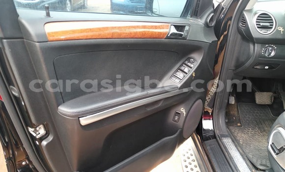 Acheter Occasion Voiture Mercedes‒Benz ML–Class Noir à Lomé, Togo Acheter Occasion Voiture Mercedes‒Benz ML–Class Noir à Lomé, Togo