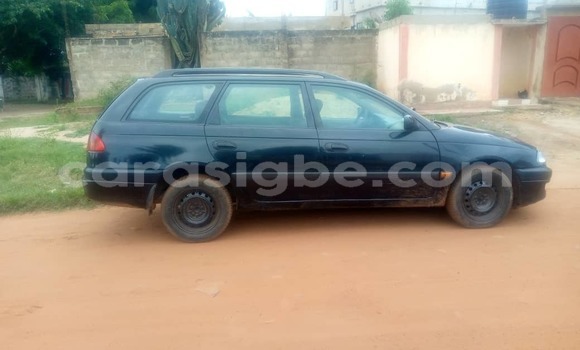 Buy Used Toyota Avensis Blue Car in Lome in Maritime Buy Used Toyota Avensis Blue Car in Lome in Maritime