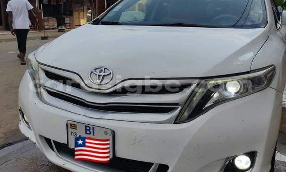 Buy Used Toyota Venza White Car in Lome in Togo Buy Used Toyota Venza White Car in Lome in Togo