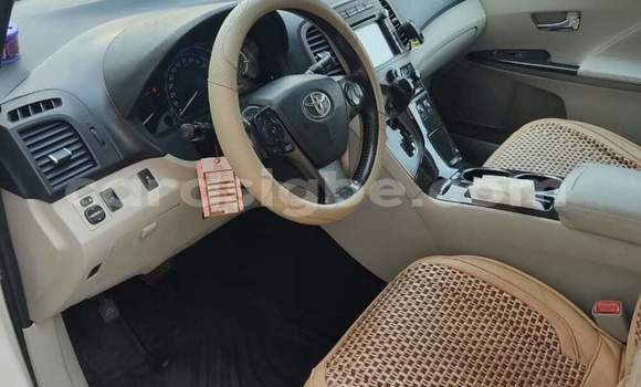 Buy Used Toyota Venza White Car in Lome in Togo Buy Used Toyota Venza White Car in Lome in Togo