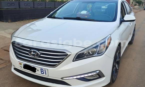 Buy Used Hyundai Sonata White Car in Lome in Maritime Buy Used Hyundai Sonata White Car in Lome in Maritime