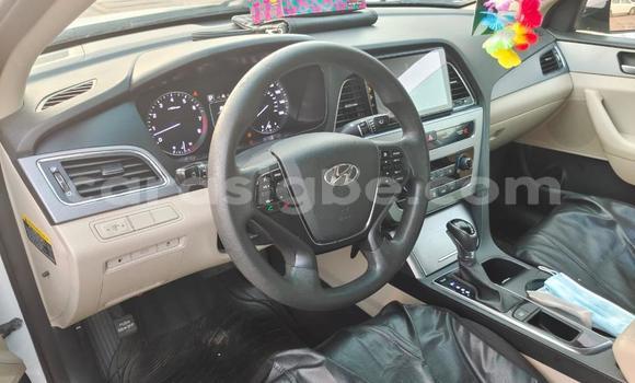 Buy Used Hyundai Sonata White Car in Lome in Maritime Buy Used Hyundai Sonata White Car in Lome in Maritime