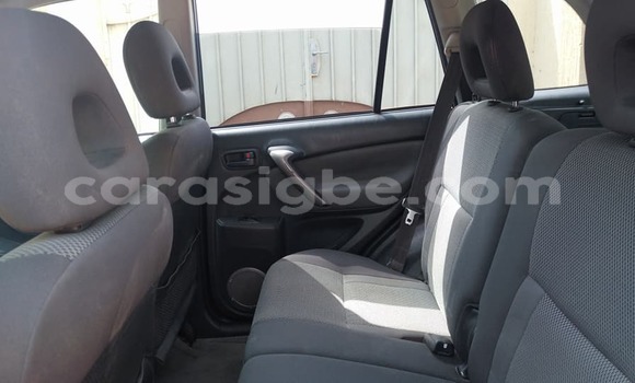 Buy Used Toyota RAV4 Blue Car in Lome in Togo Buy Used Toyota RAV4 Blue Car in Lome in Togo