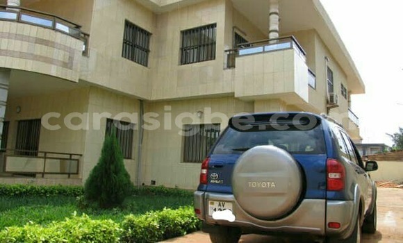 Buy Used Toyota RAV4 Blue Car in Lome in Togo Buy Used Toyota RAV4 Blue Car in Lome in Togo