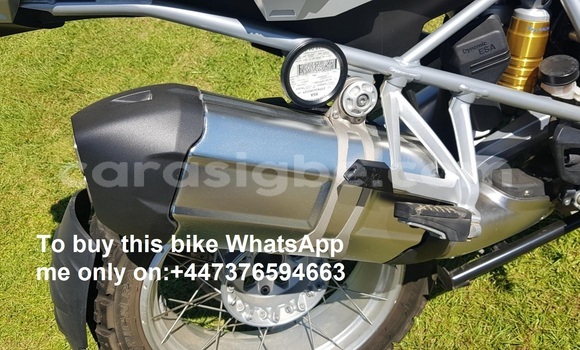 Buy Used BMW R1200GS Adventure Silver Bike in Lome in Togo Buy Used BMW R1200GS Adventure Silver Bike in Lome in Togo