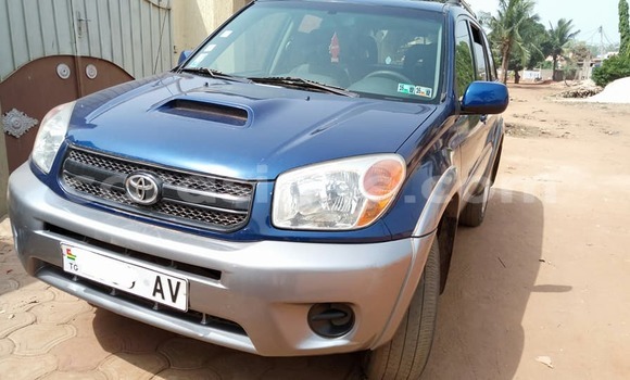 Buy Used Toyota RAV4 Blue Car in Lome in Togo Buy Used Toyota RAV4 Blue Car in Lome in Togo