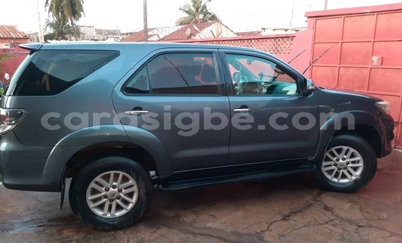 Acheter Occasion Voiture Toyota Fortuner Noir à Lomé, Maritime Acheter Occasion Voiture Toyota Fortuner Noir à Lomé, Maritime