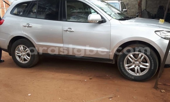 Buy Used Hyundai Santa Fe Silver Car in Lome in Togo Buy Used Hyundai Santa Fe Silver Car in Lome in Togo