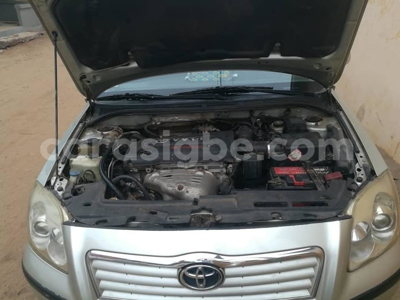 Big with watermark toyota avensis togo lome 7033