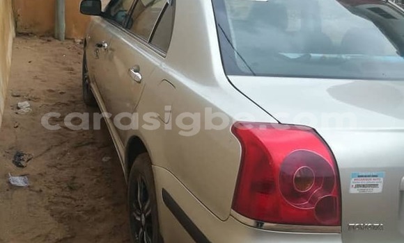 Acheter Occasion Voiture Toyota Avensis Gris à Lomé, Togo Acheter Occasion Voiture Toyota Avensis Gris à Lomé, Togo