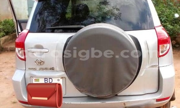 Acheter Occasion Voiture Toyota RAV4 Noir à Lomé, Togo Acheter Occasion Voiture Toyota RAV4 Noir à Lomé, Togo