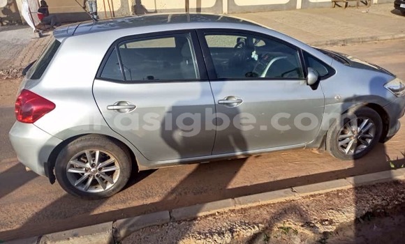 Buy Used Toyota Auris Silver Car in Lome in Togo Buy Used Toyota Auris Silver Car in Lome in Togo