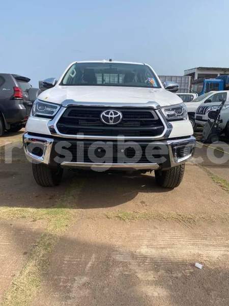 Big with watermark toyota hilux togo lome 7065