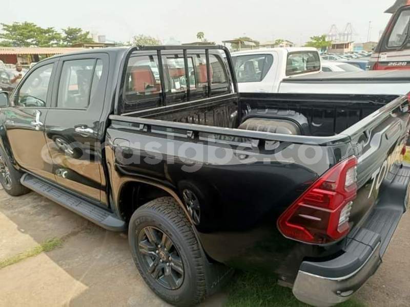 Big with watermark toyota hilux togo lome 7066