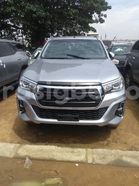 Big with watermark toyota hilux togo lome 7067