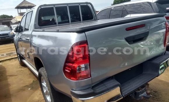 Acheter Neuf Voiture Toyota Hilux Gris à Lomé, Togo Acheter Neuf Voiture Toyota Hilux Gris à Lomé, Togo