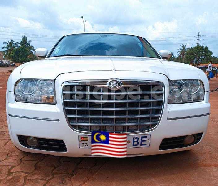 Big with watermark chrysler 300 togo lome 7073