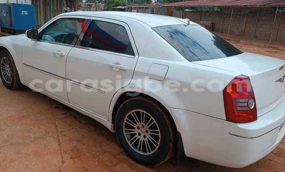 Acheter Occasion Voiture Chrysler 300 Blanc à Lomé, Togo Acheter Occasion Voiture Chrysler 300 Blanc à Lomé, Togo