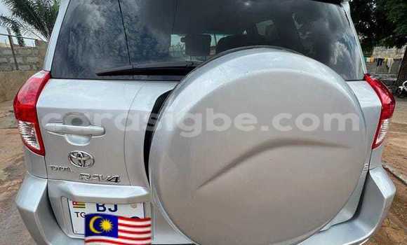 Acheter Occasion Voiture Toyota RAV4 Gris à Lomé, Togo Acheter Occasion Voiture Toyota RAV4 Gris à Lomé, Togo