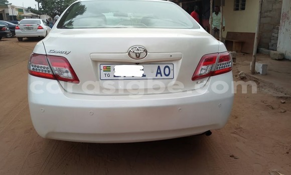 Buy Used Toyota Camry White Car in Lome in Togo Buy Used Toyota Camry White Car in Lome in Togo