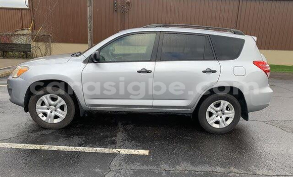 Buy Import Toyota RAV4 Silver Car in Xédranawoe in Togo Buy Import Toyota RAV4 Silver Car in Xédranawoe in Togo