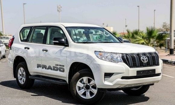 Acheter Import Voiture Toyota Land Cruiser Prado Blanc à Bé, Togo