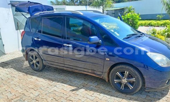 Acheter Occasion Voiture Toyota Verso Bleu à Lomé, Togo