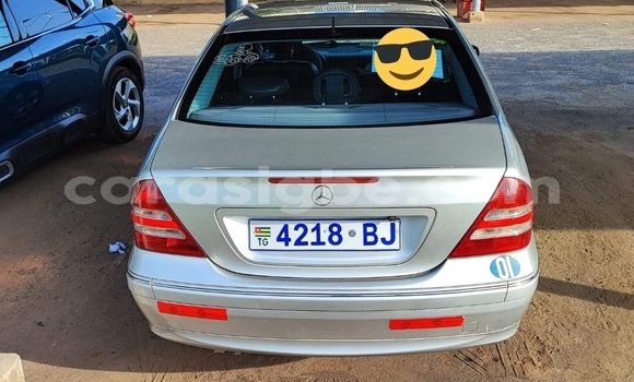 Acheter Occasion Voiture Mercedes-Benz C180 COUPE Gris à Lomé, Togo Acheter Occasion Voiture Mercedes-Benz C180 COUPE Gris à Lomé, Togo