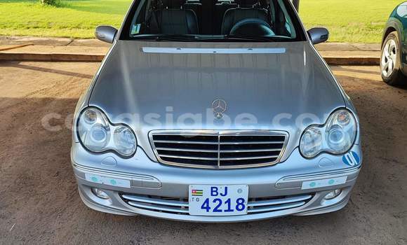 Acheter Occasion Voiture Mercedes-Benz C180 COUPE Gris à Lomé, Togo Acheter Occasion Voiture Mercedes-Benz C180 COUPE Gris à Lomé, Togo