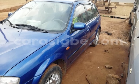Acheter Occasion Voiture Mazda 323 Bleu à Lomé, Togo Acheter Occasion Voiture Mazda 323 Bleu à Lomé, Togo