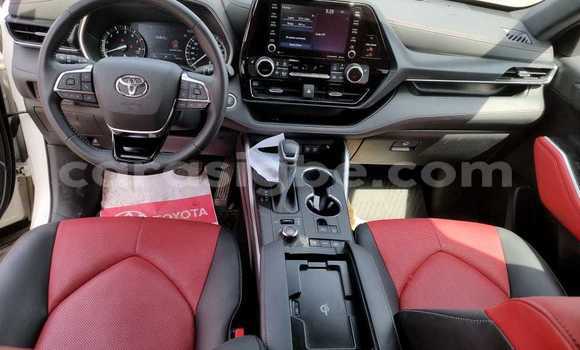 Acheter Occasion Voiture Toyota Highlander Blanc à Lomé, Togo Acheter Occasion Voiture Toyota Highlander Blanc à Lomé, Togo