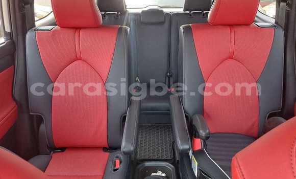 Acheter Occasion Voiture Toyota Highlander Blanc à Lomé, Togo Acheter Occasion Voiture Toyota Highlander Blanc à Lomé, Togo