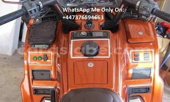 Buy Used Honda GOLD WING Red Bike in Lome in Togo Buy Used Honda GOLD WING Red Bike in Lome in Togo