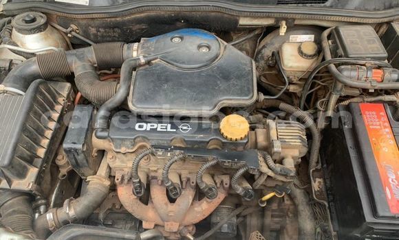 Acheter Occasion Voiture Opel Astra Gris à Lomé, Togo Acheter Occasion Voiture Opel Astra Gris à Lomé, Togo