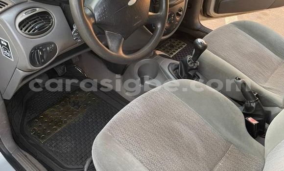 Acheter Occasion Voiture Ford Focus Gris à Lomé, Togo Acheter Occasion Voiture Ford Focus Gris à Lomé, Togo