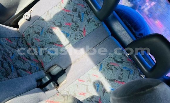 Acheter Occasion Voiture Toyota RAV4 Gris à Lomé, Togo Acheter Occasion Voiture Toyota RAV4 Gris à Lomé, Togo