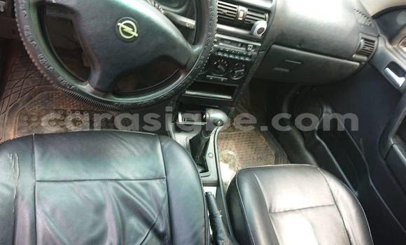 Acheter Occasion Voiture Opel Astra Rouge à Lomé, Togo Acheter Occasion Voiture Opel Astra Rouge à Lomé, Togo