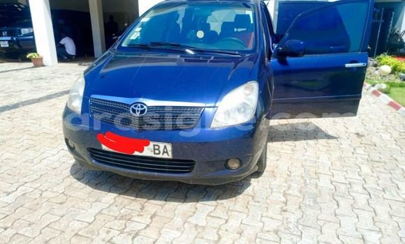 Acheter Occasion Voiture Toyota Corolla Verso Bleu à Lomé, Togo Acheter Occasion Voiture Toyota Corolla Verso Bleu à Lomé, Togo