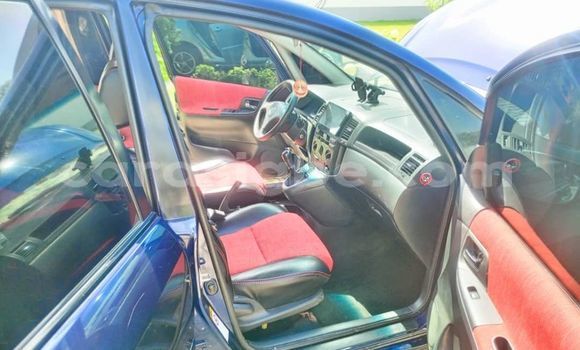 Acheter Occasion Voiture Toyota Corolla Verso Bleu à Lomé, Togo Acheter Occasion Voiture Toyota Corolla Verso Bleu à Lomé, Togo