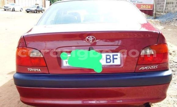 Acheter Occasion Voiture Toyota Avensis Rouge à Lomé, Togo Acheter Occasion Voiture Toyota Avensis Rouge à Lomé, Togo